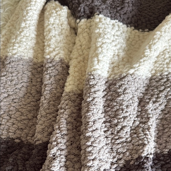 Women’s popcorn sweater!! - Picture 3 of 5